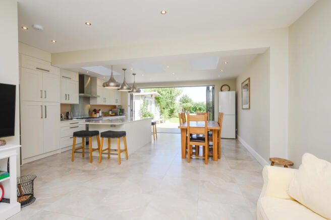 70 Aylward Road-4