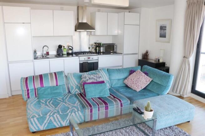 Living area/kitchen