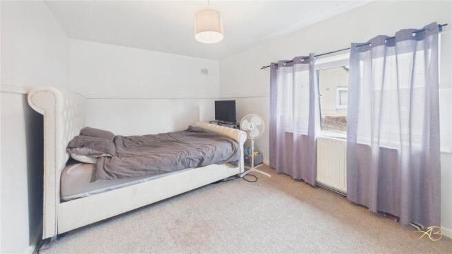 3 bed Semi-Detached for sale Image 5