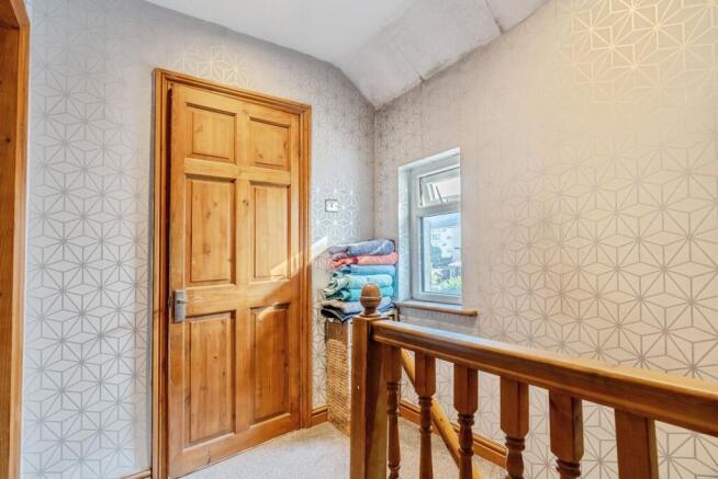 3 bed Semi-Detached for sale Image 11