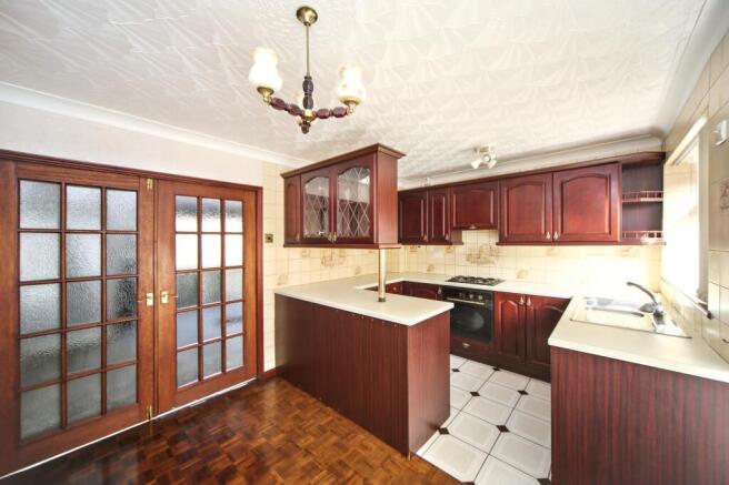 3 bed Semi-Detached for sale Image 4