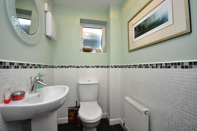 Stephenson Walk Cloakroom.jpg