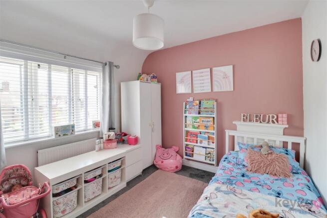 3 bed Terraced for sale Image 11