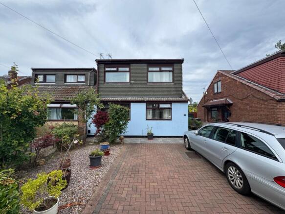 4 bed semi-detached dormer bungalow for sale Ruab