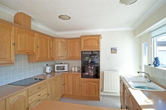 The fitted kitchen
