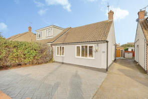 46, Alderleys, Thundersley, Benfleet SS7 3QY