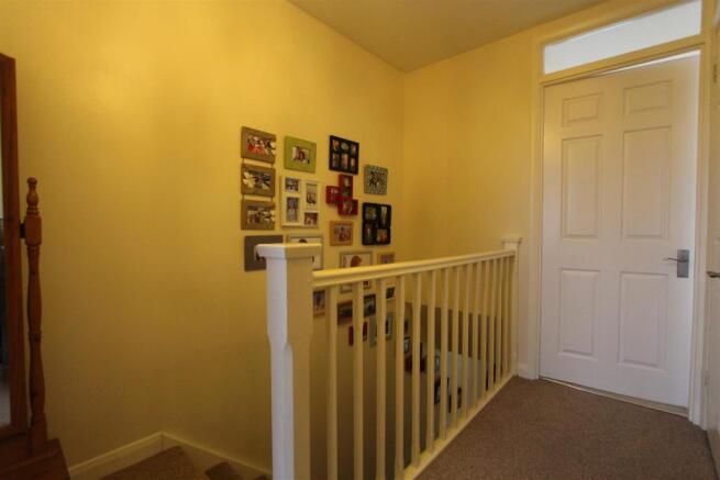 FIRST FLOOR LANDING
