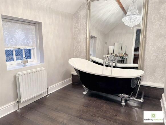 3 bed Detached for sale Image 11