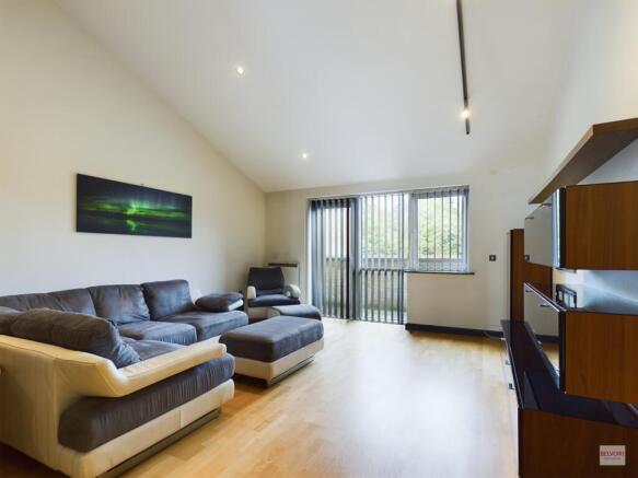 2 bed Duplex to rent Image 4