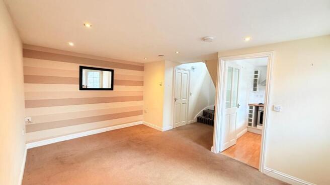 1 bed Semi-Detached for sale Image 3