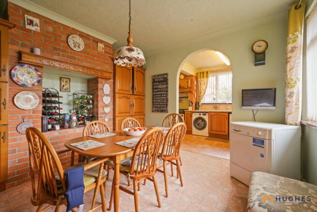 4 bed Detached Bungalow for sale Image 7
