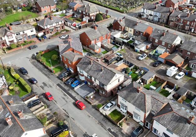 Rookery Avenue, Ashton-in-Makerfield, Wigan, WN4 9PE photo 4
