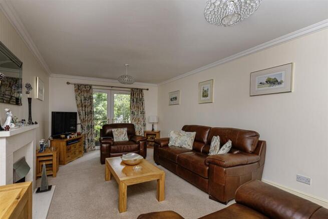 2 bed Apartment for sale Image 8