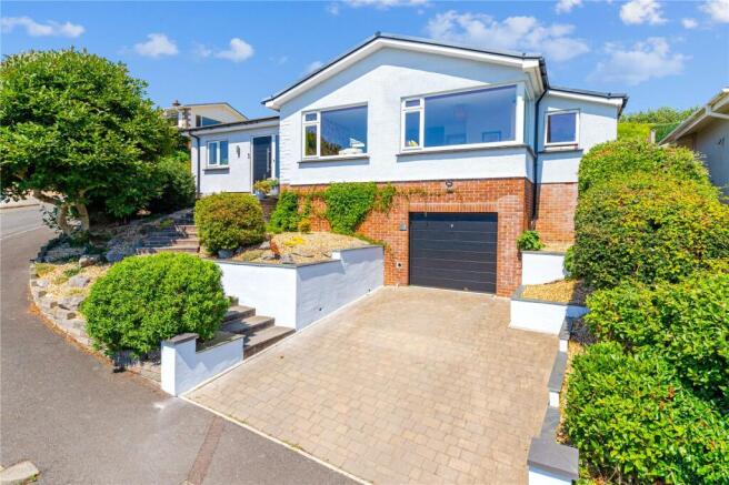 18 Churchfields