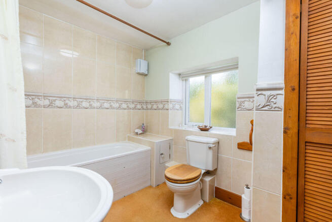 3 bed Semi-Detached for sale Image 12