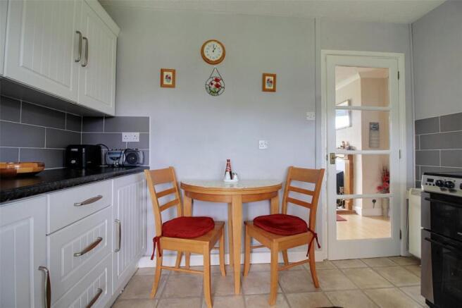 Kitchen/Dining Area