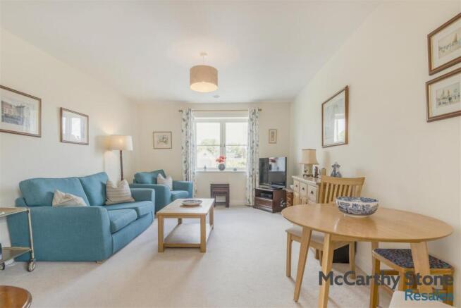 8691556-interior09.jpg