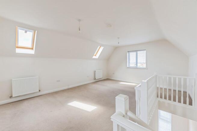 3 bed Semi-Detached for sale Image 12