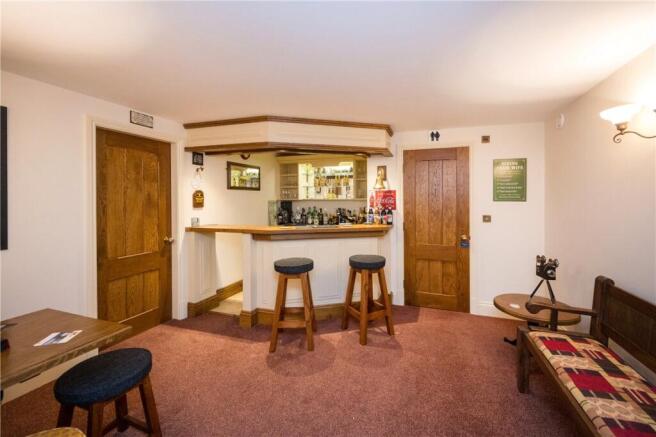10 bed Detached for sale Image 12