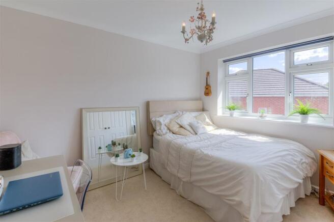 9 Tadcaster Close, bedroom
