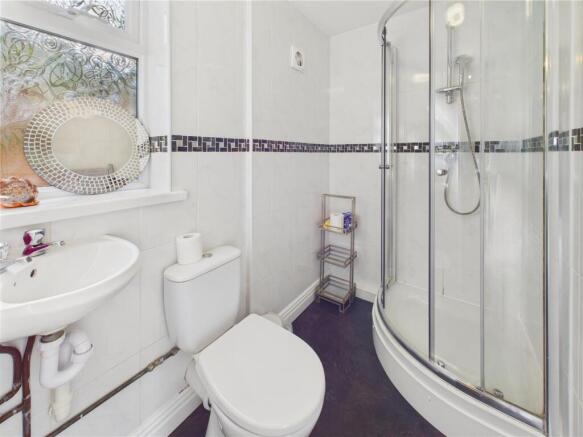 4 bed Cottage for sale Image 7