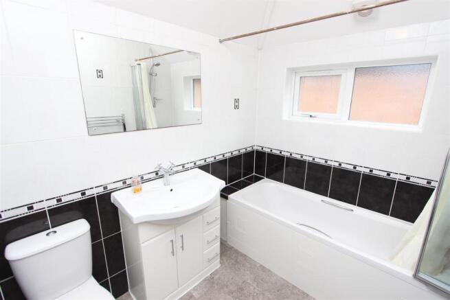 Bathroom.JPG