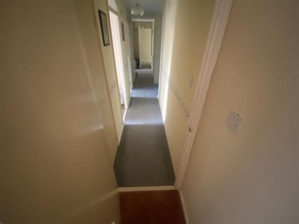 2 bed Apartment for sale Image 9