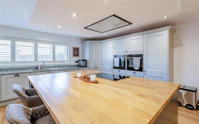Kitchen/ Dining Area
