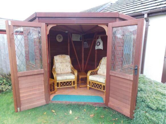 SUMMER HOUSE