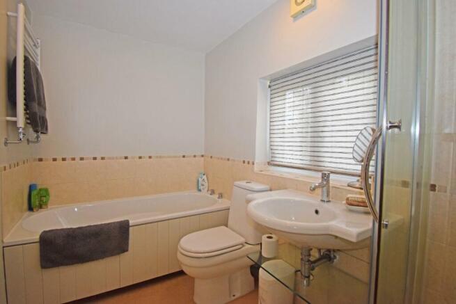 Meadow Cottage, bathroom a new.jpg