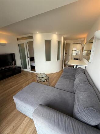 Living Area: