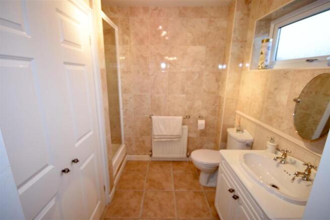 En Suite 1