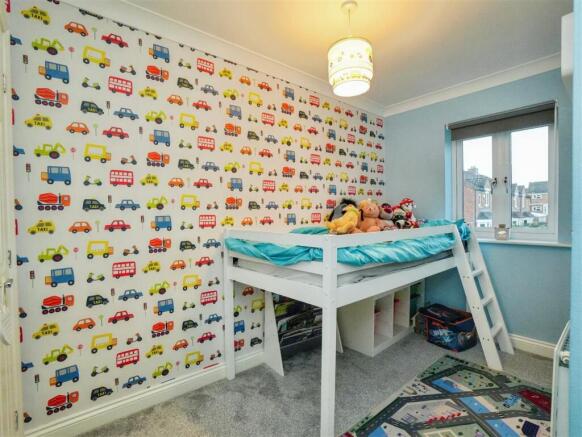 3 bed Semi-Detached for sale Image 10