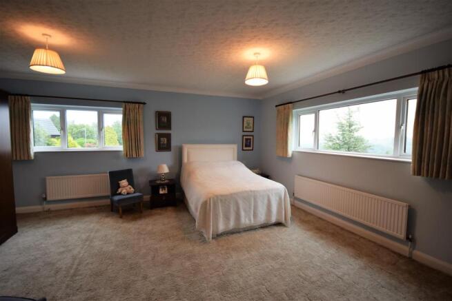 23 10 Stones Drive, HX6 4NY.JPG