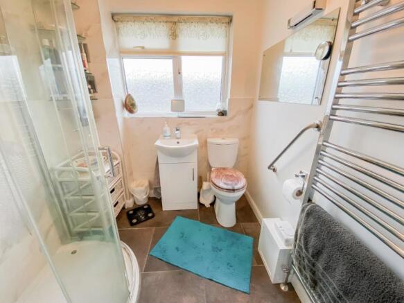 Shower Room.JPG