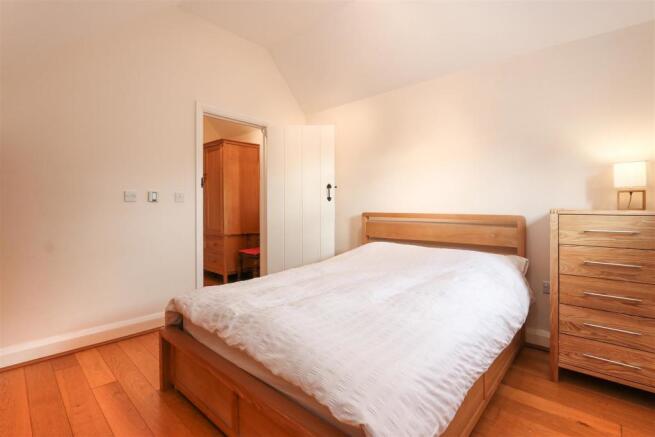 Bed1.2.jpg