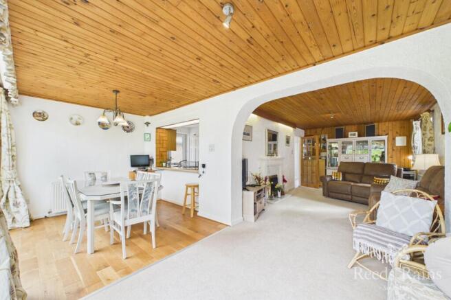 3 bed Bungalow for sale Image 6
