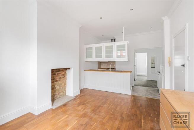 Open plan lounge/kitchen