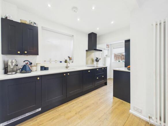 CAM05192G0-PR0233-STILL004