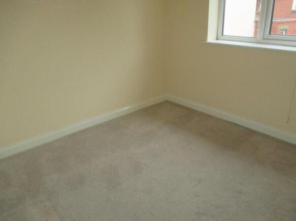 3 bed Town House to rent Image 6