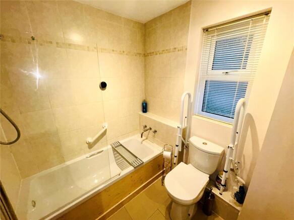 2 bed Bungalow for sale Image 7