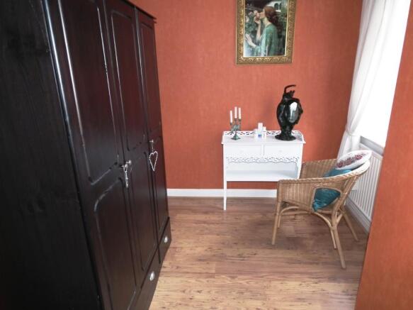Bedroom 1 Pic 2