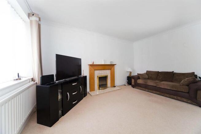 Living room 2.jpg