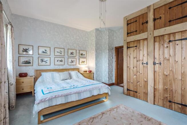 Master Bedroom.jpg