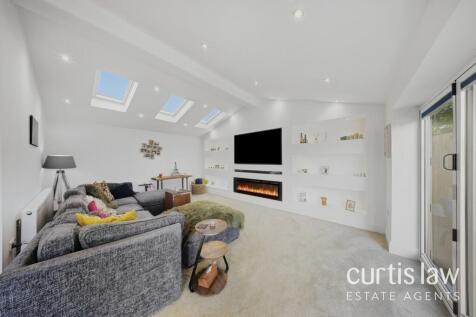 Moorland Avenue, Blackburn, BB2