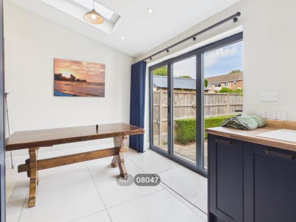 3 bed Semi-Detached to rent Image 11