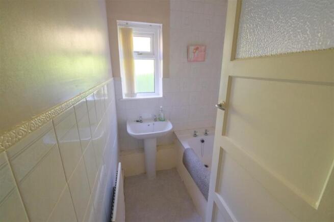 2 bed Apartment for sale Image 6