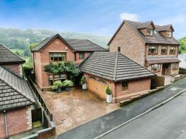 19, The Glade, Blackwood NP12 2HB