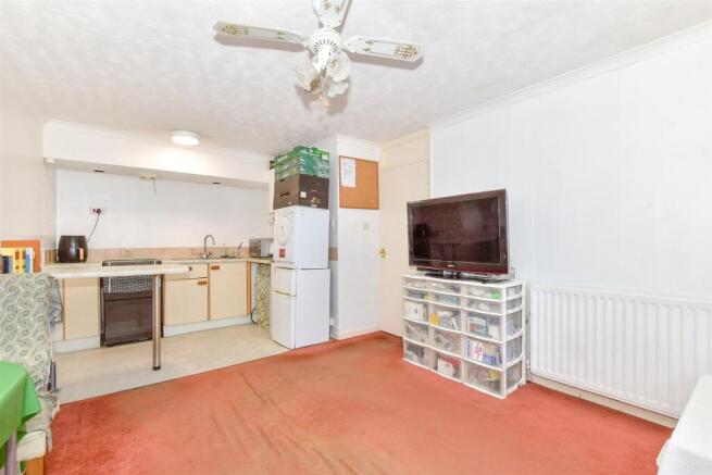 Lounge/Kitchen