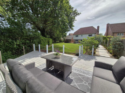 Chequers Green, Shadoxhurst, TN26 1AY